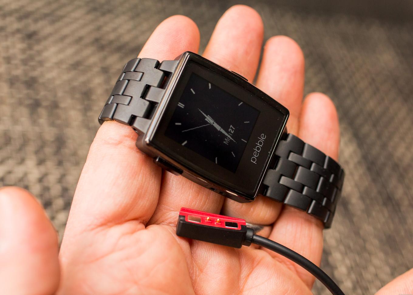 Pebble_Steel_charger